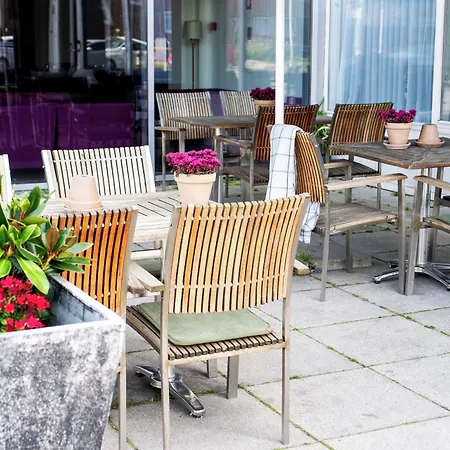 Western Park Globetrotter Airport Hotel 3*