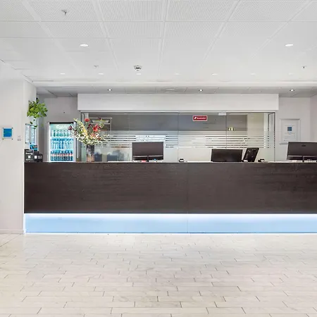 Western Park Globetrotter Airport Hotel 3*