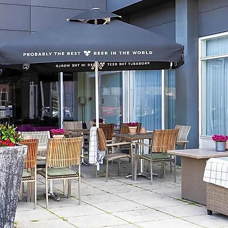 Western Park Globetrotter Airport Hotel 3*
