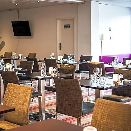 Western Park Globetrotter Airport Hotel 3*