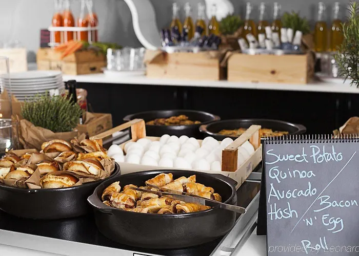 Western Park Globetrotter Airport