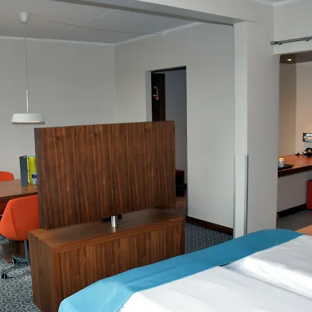 Western Park Globetrotter Airport Отель 3*
