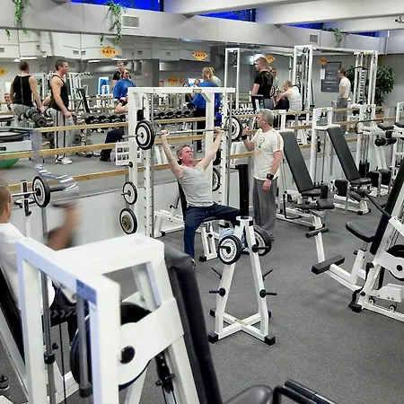 Hotel Park By Radisson Airport 3*
