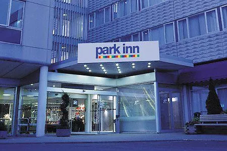 Hotel Park By Radisson Airport